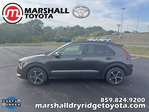 Used 2025 Kia Niro EX image 6