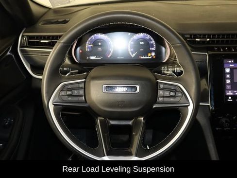 Used 2023 Jeep Grand Cherokee L Laredo AWD/4WD image 6