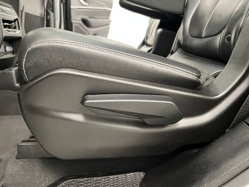 Used 2024 Jeep Grand Cherokee L Limited w/ Luxury Tech Group II image 15