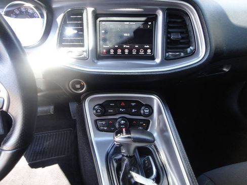 Used 2019 Dodge Challenger R/T RWD image 8