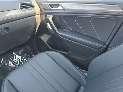 Certified 2024 Volkswagen Tiguan SE R-Line image 16