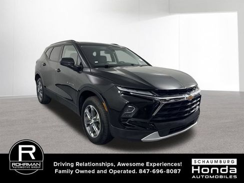 Used 2024 Chevrolet Blazer LT w/ Convenience Package AWD/4WD image 3