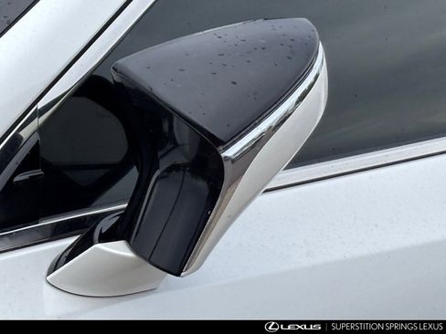 Used 2023 Lexus ES 300h w/ Premium Package image 8