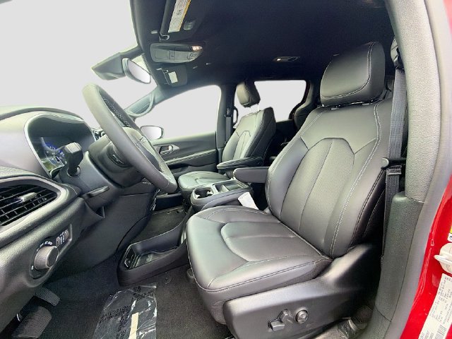 New 2027 Chrysler Pacifica Select FWD image 21