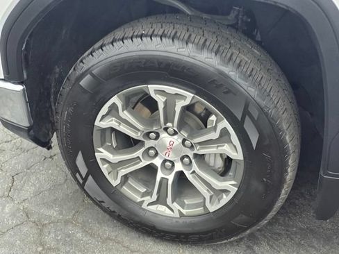 Used 2025 GMC Sierra 1500 SLT RWD image 5