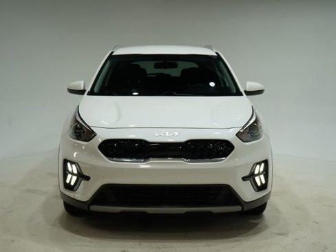 Used 2022 Kia Niro LX image 2