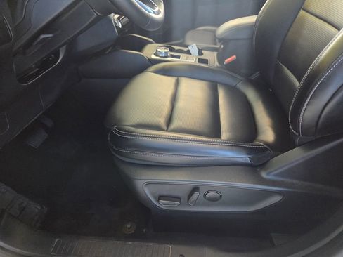Used 2024 Ford Escape Platinum AWD/4WD image 17