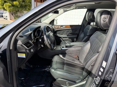 Used 2014 Mercedes-Benz GL 450 4MATIC image 15