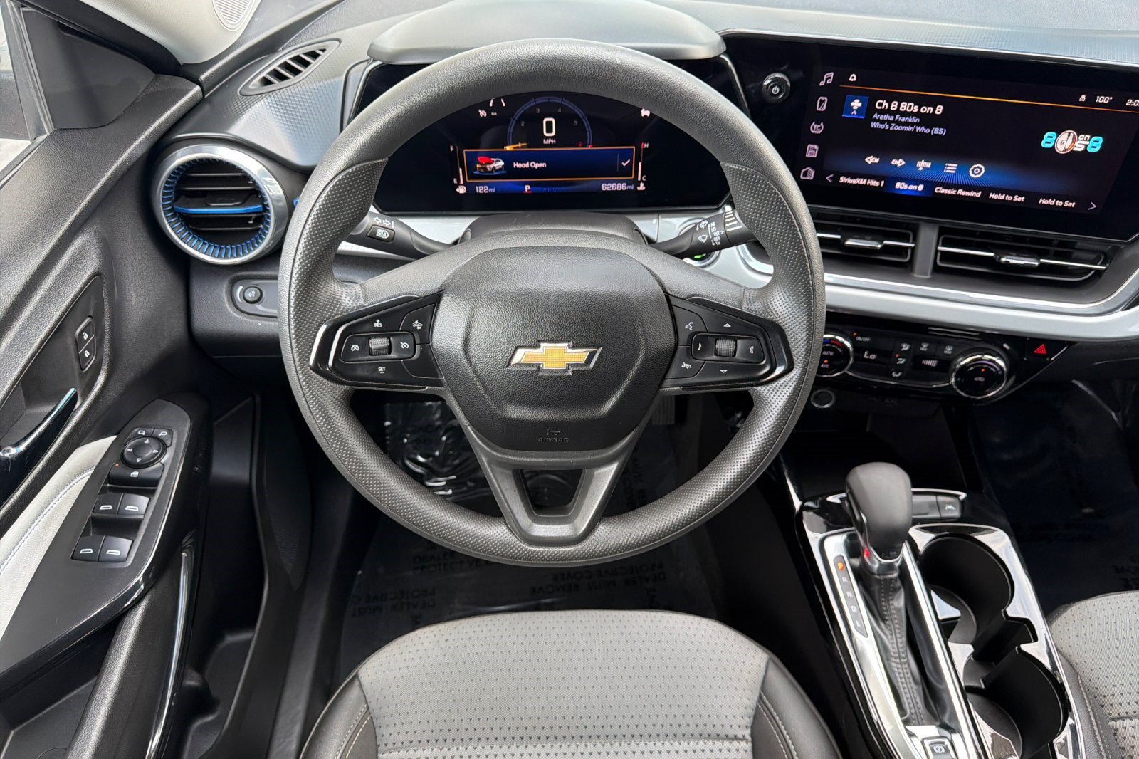Used 2024 Chevrolet Trax LT FWD image 31