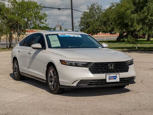 Used 2024 Honda Accord EX image 2
