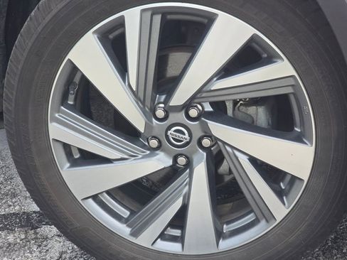 Used 2020 Nissan Murano SL w/ Moonroof Package AWD/4WD image 9