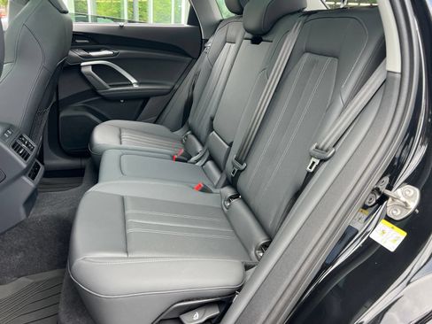 Used 2025 Audi Q5 Premium Plus w/ Premium Plus AWD/4WD image 29