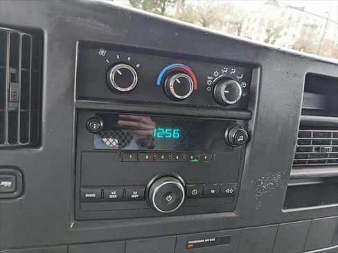 Used 2013 Chevrolet Express 1500 image 19