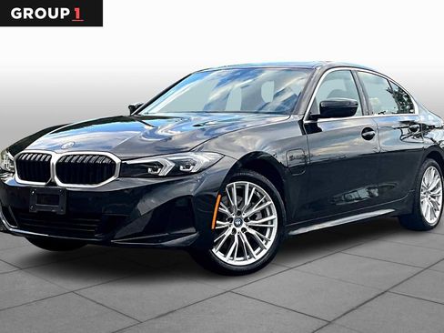 Used 2024 BMW 330e w/ Convenience Package image 1