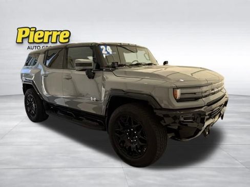 Used 2024 GMC Hummer EV 2X w/ LPO, Illumination Package AWD/4WD image 10