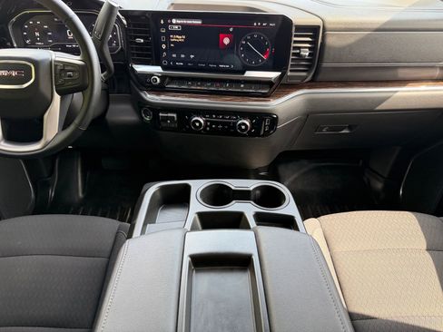 Used 2025 GMC Sierra 1500 Elevation AWD/4WD image 19