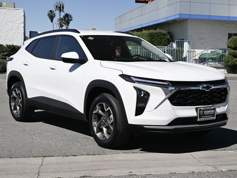 New 2026 Chevrolet Trax LT w/ LPO, Blackout Package image 1