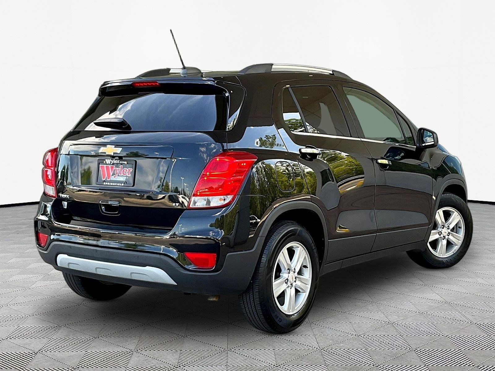 Used 2020 Chevrolet Trax LT w/ LT Convenience Package FWD image 6