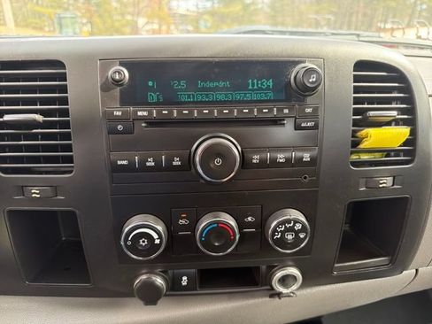 Used 2012 Chevrolet Silverado 2500 W/T w/ Snow Plow Prep Package AWD/4WD image 15