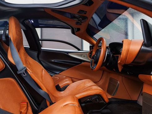 Used 2020 McLaren Speedtail RWD image 54