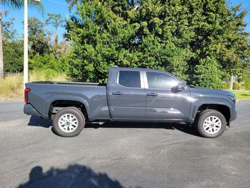 Certified 2025 Toyota Tacoma SR5 image 8