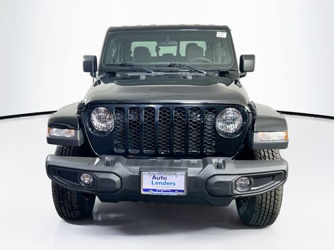 Used 2023 Jeep Gladiator Sport AWD/4WD image 2