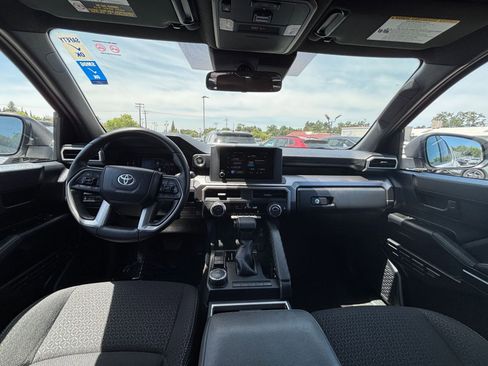 Used 2025 Toyota 4Runner SR5 RWD image 33