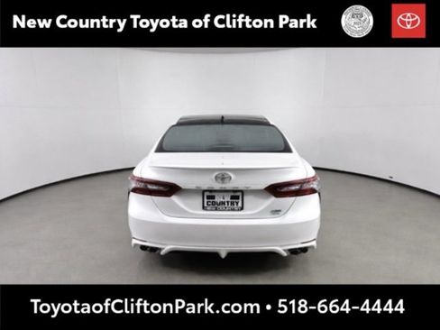 Used 2022 Toyota Camry XSE image 4