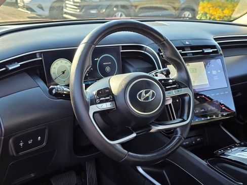 Certified 2023 Hyundai Tucson Limited AWD/4WD image 15