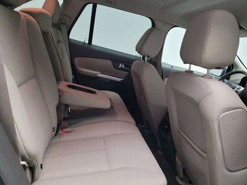 Used 2014 Ford Edge SE FWD image 19