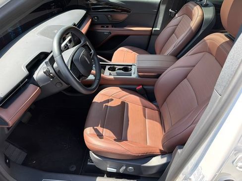 New 2026 Lincoln Nautilus Reserve w/ Jet Appearance Package AWD/4WD image 10