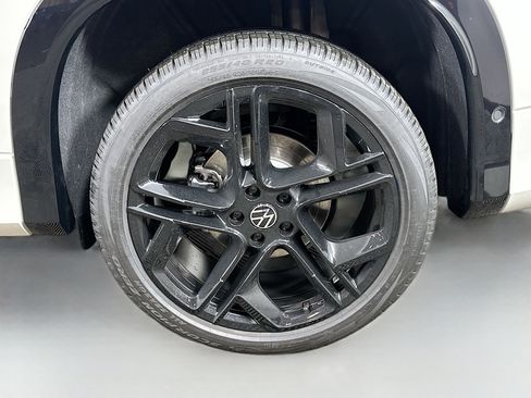 New 2026 Volkswagen Tiguan SE R-Line image 30