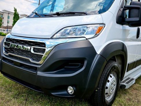 Used 2025 RAM ProMaster 2500 w/ U-Haul Equipment Group FWD image 9