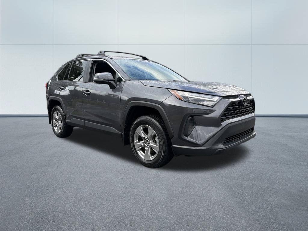 Used 2025 Toyota RAV4 XLE AWD/4WD image 4