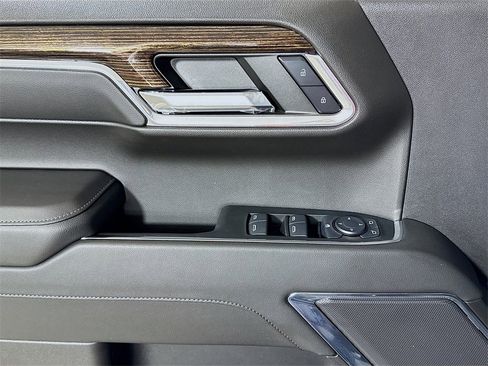 Certified 2024 GMC Sierra 1500 Elevation image 16