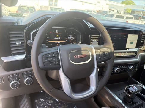 New 2026 GMC Sierra 1500 SLT w/ SLT Premium Package AWD/4WD image 14