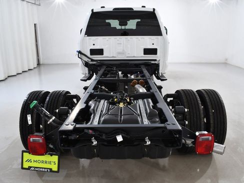 New 2026 Ford F550 4x4 Crew Cab w/ XLT Value Package image 13