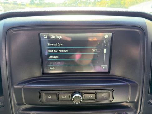 Used 2018 Chevrolet Silverado 1500 Custom w/ Custom Value Package AWD/4WD image 22