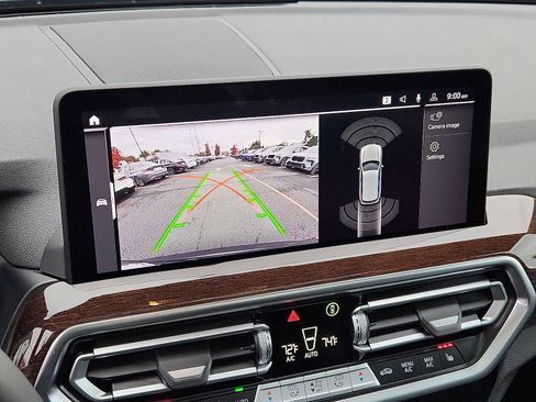 Used 2024 BMW X3 xDrive30i w/ Premium Package image 17