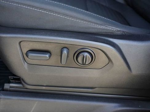 Used 2021 Chevrolet Silverado 1500 LT Trail Boss image 12