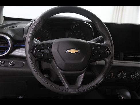 Certified 2024 Chevrolet Trax LS w/ LS Convenience Package FWD image 7