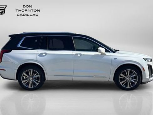 Used 2021 Cadillac XT6 Premium Luxury FWD image 8
