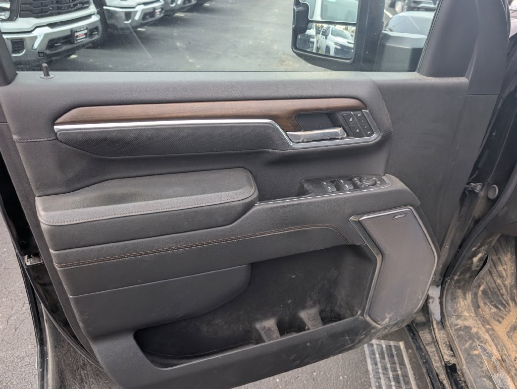Used 2025 Chevrolet Silverado 3500 High Country w/ High Country Premium Package AWD/4WD image 15
