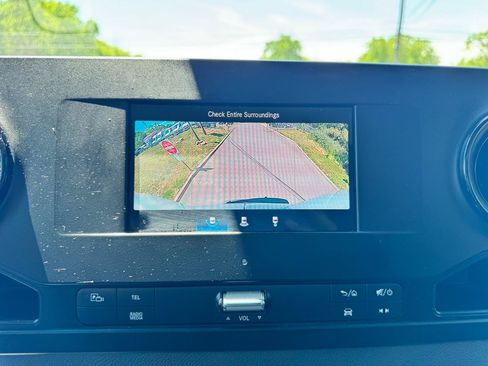 Used 2022 Mercedes-Benz Sprinter 2500 image 30