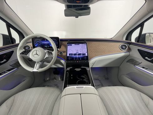 Certified 2023 Mercedes-Benz EQE 500 4MATIC SUV image 11