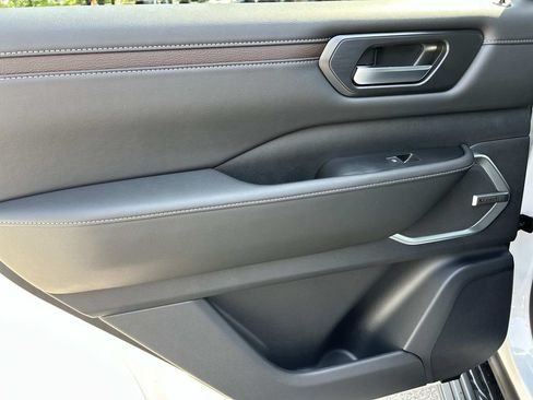 New 2026 Nissan Armada Platinum AWD/4WD image 19