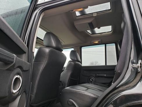 Used 2010 Jeep Commander Limited image 14