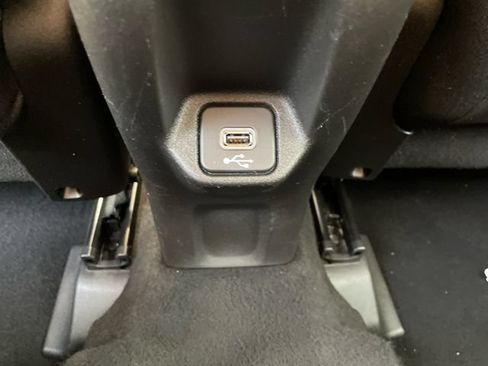 Used 2021 Jeep Renegade Latitude AWD/4WD image 21