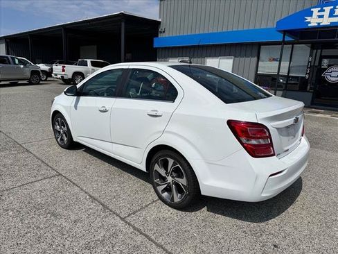 Used 2018 Chevrolet Sonic Premier FWD image 3