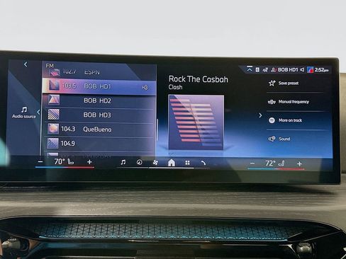 Used 2025 BMW 230i Coupe w/ Convenience Package image 15